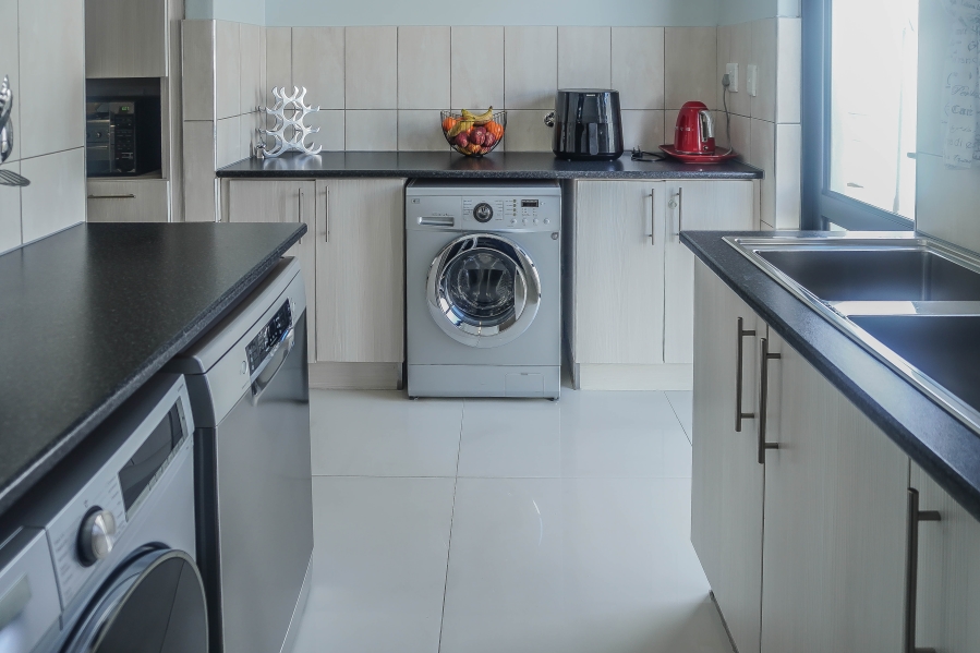 3 Bedroom Property for Sale in Jakarandas Western Cape
